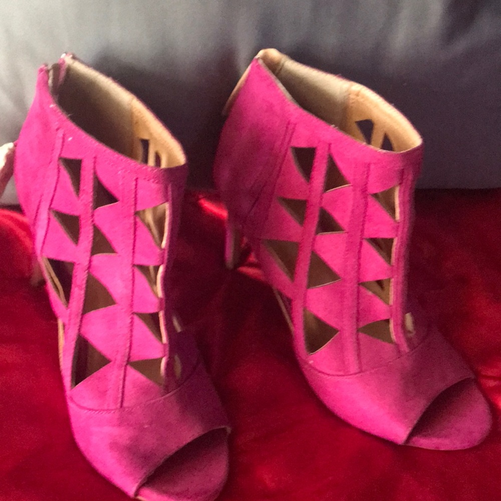 SHOES
